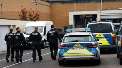 Bild: Ralf Hettler/dpa
Im Gefängnis in Aschaffenburg soll ein Mitarbeiter von einem Insassen bedroht worden sein.