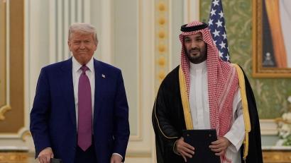 Bild: Alex Brandon/AP/dpa
Nach dem Besuch von US-Präsident Donald Trump in Saudi-Arabien im Mai ist der saudische Kronprinz Mohammed bin Salman zu Gast in Washington. (Archivbild)