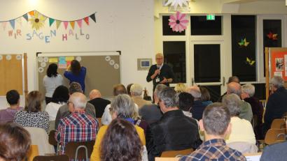 Bild: VG Hahnbach
Bei der Veranstaltung „Zukunfts-Vision Heimat“ in Hahnbach konnten sich Bürger mit Ideen in die Gemeindeentwicklung einbringen.