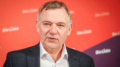 Bild: Kay Nietfeld/dpa
Ein Joint vor der Musterung könnte laut van Aken dabei helfen, ausgemustert zu werden. (Archivbild)