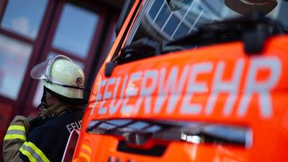 Bild: Marijan Murat/dpa
Die fehlende Rettungsgasse hat den Einsatz der Feuerwehr erschwert. (Symbolbild)