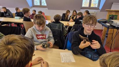 Bild: Via Carolina – Goldene Straße e.V.
Historische Gegenstände im Geschichtspark.