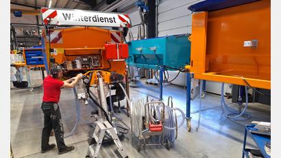 Bild: bl
Hochsaison für Streufahrzeuge: Bei Bucher Municipal Wernberg beginnt sie schon im September.