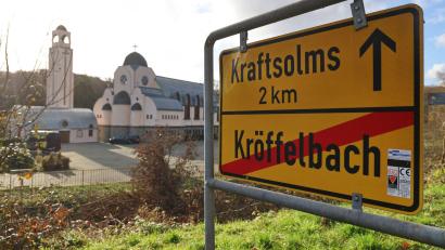 Bild: Christian Lademann/dpa
Nach der Sichtung eines silbernen Autos hofft die Polizei nun auf Zeugenhinweise. (Archivbild)