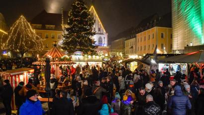 Archivbild: Petra Hartl
Auf dem Amberger Weihnachtsmarkt ist auch heuer wieder einiges geboten.