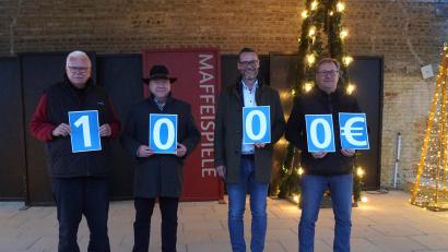 Bild: Raiffeisenbank Auerbach-Freihung
Spendenübergabe an den Förderverein Maffeispiele e. V. durch die Raiffeisenbank Auerbach-Freihung.