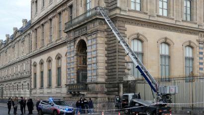 Bild: Dimitar Dilkoff/AFP/dpa
Nach dem Einbruch in den Louvre plant Hollywood eine Doku über den spektakulären Raub. (Archivbild)