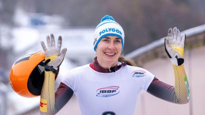 Bild: David Inderlied/dpa
Jacqueline Pfeifer gewinnt wieder einen Skeleton-Weltcup. Auf der neuen Olympia-Bahn in Cortina überrascht sie alle. (Archivbild)