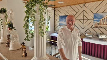 Bild: Lowak
Wenn alles nach Plan läuft, möchte Ioannis Siakkas (67) sein griechisches Lokal in den ehemaligen Räumen des Landgasthauses Gigl in Störnstein noch im November eröffnen.