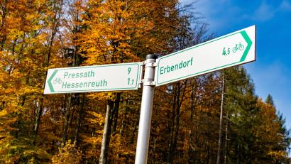 Bild: lum
Zwischen Pressath und Erbendorf im Hessenreuther Wald sollen sich nun doch Windkraftflügel drehen. Die Bundeswehr glaubt aber weiter nicht daran.