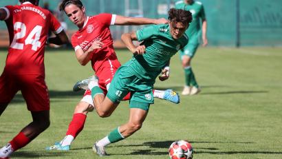 Archivbild: Dieter Jäschke
Jonas Schwindl traf gegen Hof zum Ausgleich für Gebenbach.