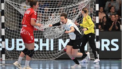 Bild: Marijan Murat/dpa
Die deutschen Handballerinnen haben den letzten WM-Test siegreich gestaltet.