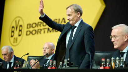 Bild: Bernd Thissen/dpa
Denkzettel zum Amtswechsel: Der neue BVB-Präsident Hans-Joachim Watzke erhielt nur 59 Prozent Ja-Stimmen