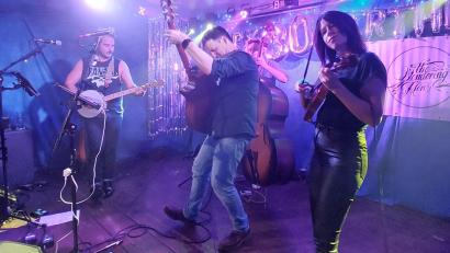 Bild: Kunz
"The Wondering Men" mit Dame auf der "Live Stage".