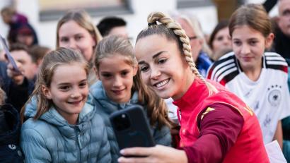 Bild: Marius Becker/dpa
Da geht noch mehr: DFB-Kapitänin Giulia Gwinn hofft durch die Investitionen auf bessere Bedingungen in der Bundesliga. (Archivbild)