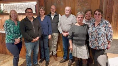 Bild: mfh
Diese Listenkandidaten konnten an der Nominierungsversammlung der SPD Illschwang teilnehmen (von links): Isabell Ebert, Samir Binder, Gabi Pickel, Markus Rahm, Wolfgang Hoffmann, Narianne Neuberger, Doris Bauer und Elke Pirner.