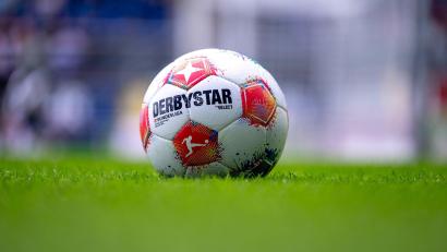 Bild: David Inderlied/dpa
Ein Zuschauer der Partie bei Fortuna Düsseldorf ist gestorben. (Archivfoto)