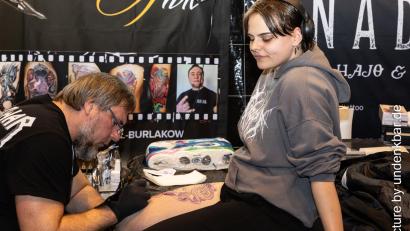 Bild: Ingo Becker
Am 29. und 30. November 2025 findet die fünfte Tattoo Expo Grafenwöhr in der Stadthalle statt.