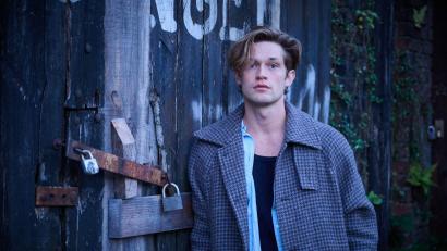 Bild: Annette Riedl/dpa
Damian Hardung musste bei einem medizinischen Notfall eingreifen. (Archivbild)