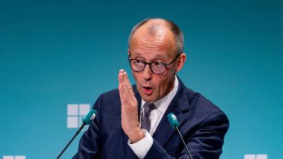 Bild: Fabian Sommer/dpa
Kanzler Friedrich Merz will bei der Rente nicht nachgeben.