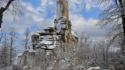 Archivbild: bsc
Das Wahrzeichen des Naturpark Steinwald, die Burgruine Weißenstein, ist auch im Winter ein beliebtes Ausflugsziel. Ab Mitte Dezember ist der Aufstieg allerdings nicht mehr möglich.