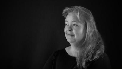 Bild: Luise Egermann/exb
Dorothea Zimmermann singt ein Benefizkonzert in Edelsfeld.