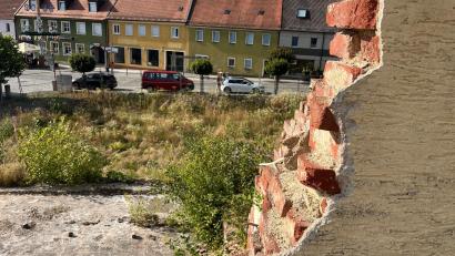 Archivbild: Gabi Schönberger
Die Baustelle "Oberpfälzer Hof" in Windischeschenbach. Nach Hotelbau sieht es derzeit nicht aus. Fällt das Areal wieder an die Stadt zurück?