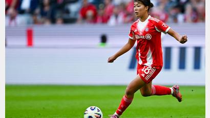 Bild: Sven Hoppe/dpa
Die Bayern binden Tanikawa langfristig. (Archivbild)