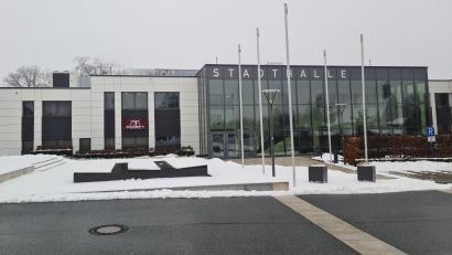 Bild: sne
Die Stadthalle Grafenwöhr soll ein Notstromaggregat erhalten.