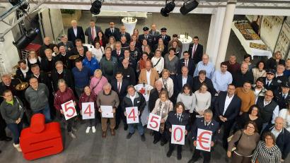 Bild: Lorenz/exb
Die Sparkasse im Landkreis Schwandorf reichte einen Betrag von 54.450 Euro an 50 Spendenempfänger aus.