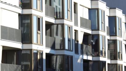 Bild: Carsten Hoefer/dpa
Der Wohnungsbau in Bayerns Großstädten liegt nach wie vor darnieder. (Symbolbild)