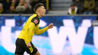 Bild: Bernd Thissen/dpa
Die Vertragsgespräche des BVB mit Nico Schlotterbeck sorgen für Gesprächsstoff