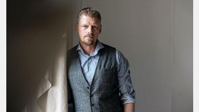 Bild: Puria Safary/exb
Der Münchener Schauspieler Martin Gruber ist bekannt durch Hauptrollen in „Samt & Seide“ , „Sturm der Liebe“ und „Die Bergretter“.