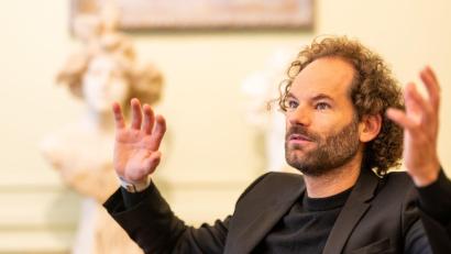 Bild: Lennart Preiss/dpa
Jede Menge Abenteuer warten auf den Pumuckl, wieder gesprochen von Maxi Schafroth. (Archivbild)