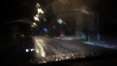 Bild: Karl-Josef Hildenbrand/dpa
Regen auf kalten Boden verursacht der DWD-Vorhersage zufolge Glatteis im Südosten. (Archivbild)