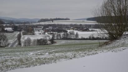 Bild: gi
Auf der Anhöhe hinter dem Ortsteil Lohma könnte eine weitere Photovoltaikanlage entstehen. Viele Anwohner sind dagegen.