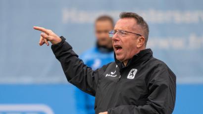 Bild: Peter Kneffel/dpa
1860-München-Trainer Markus Kauczinski beim Training. (Archivfoto)