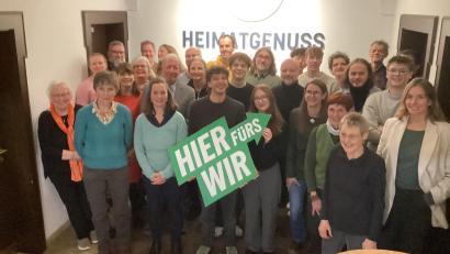 Bild: mzi
Die Amberger Grünen gehen mit 32 Kandidaten in die Kommunalwahl. Rechts: MdL Laura Weber.