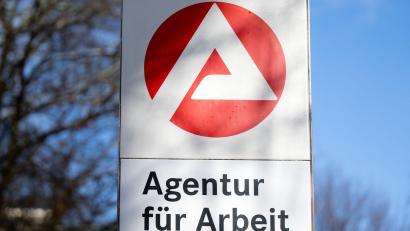 Bild: Sven Hoppe/dpa
Der Zahl der Arbeitslosen ist wie üblich im November gesunken, lag aber schon lange nicht mehr so hoch. (Archivbild)