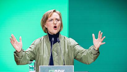 Bild: Moritz Frankenberg/dpa
Grünen-Chefin Franziska Brantner wählte in Hannover ungewöhnlich deutliche Worte.