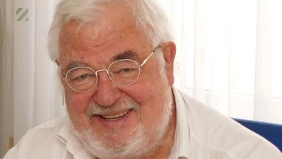 Bild: fvo
Der verstorbene Dr. Nikolaus Globisch in seiner Landarztpraxis in Waldthurn.