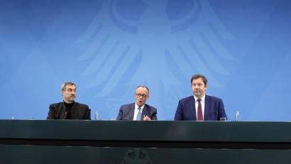 Bild: Michael Kappeler/dpa
Die Spitzen der Koalition vereinbaren eine gemeinsame Position.