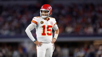 Bild: Gareth Patterson/AP/dpa
Droht mit den Kansas City Chiefs die Playoffs zu verpassen: Quarterback Patrick Mahomes