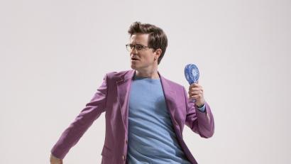 Bild: Sven A. Hagolani/exb
Bodo Wartke kommt am 4. Dezember 2025 um 20 Uhr in die Max-Reger-Halle in Weiden.