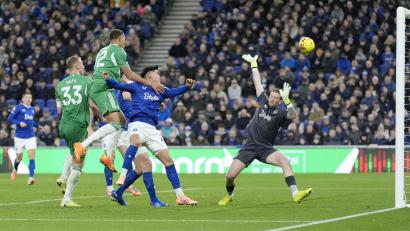 Bild: Peter Byrne/PA Wire/dpa
Malick Thiaw traf beim klaren Auswärtssieg von Newcastle United doppelt.