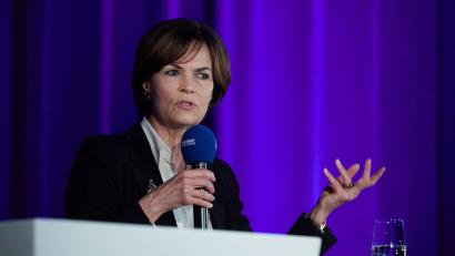 Bild: Joerg Carstensen/dpa
Trump-Chefin Nicola Leibinger-Kammüller schlägt vor, Ostermontag als Feiertag zu streichen. (Archivbild)