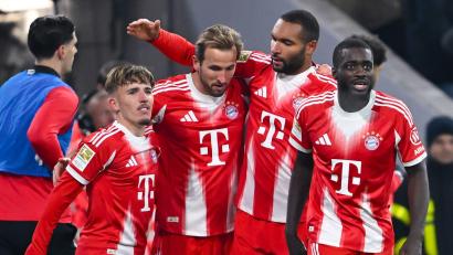 Bild: Sven Hoppe/dpa
Über ihre Zukunft wird in München viel gesprochen: Dayot Upamecano (r) und Harry Kane (2.v.l.). (Archivbild)