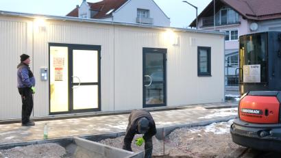 Bild: Hirsch
Die Erweiterung der Kindertagesstätte "Lindenblüten" erfolgte in modularer Bauweise. Dort ist Platz für 50 Kinder. Bis die Außenanlagen fertiggestellt sind, wird es noch einige Wochen dauern.