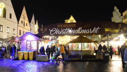 Bild: Kunz
Der Weidener Christkindlmarkt ist einmal mehr ein Besuchermagnet.
