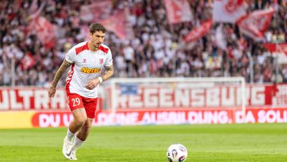 Archivbild: Sascha Janne
Adrian Fein und der SSV Jahn Regensburg unterlagen gegen Hansa Rostock.